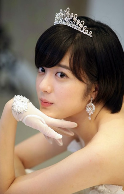 百年的新娘扮演者杨真诚