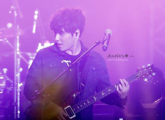 百年的新娘李弘基