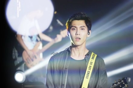 百年的新娘李弘基