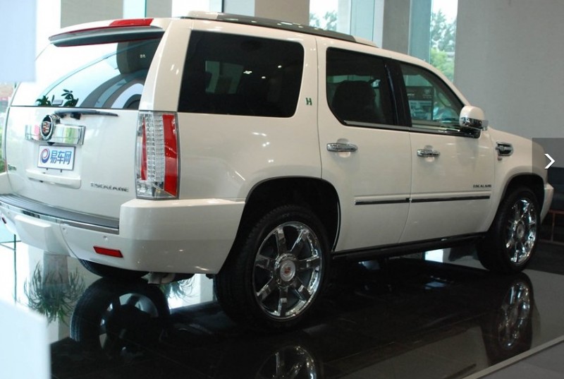 一仆二主张嘉译开的车凯迪拉克2012款高清图片