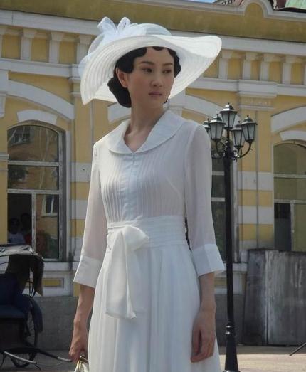 刀客家族的女人石彩凤扮演者许还幻个人资料及写真照