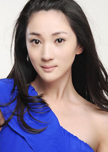 刀客家族的女人石彩凤扮演者许还幻个人资料及写真照