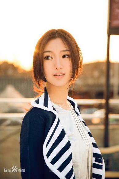 刀客家族的女人明月扮演者毛晓彤个人资料及高清写真
