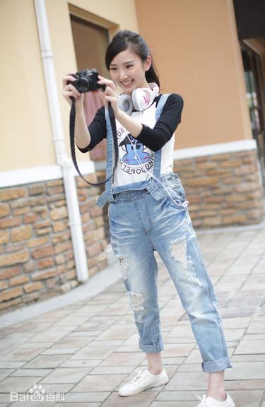 刀客家族的女人明月扮演者毛晓彤个人资料及高清写真