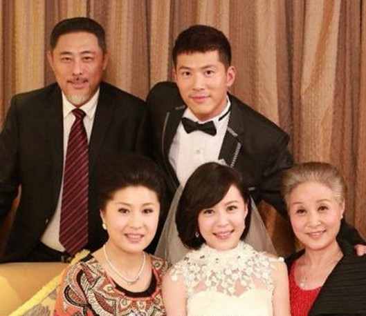 爱情不打烊剧情介绍
