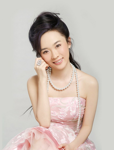 我的媳妇是女王中开心是谁演的?开心的饰演者霍思燕的个人资料