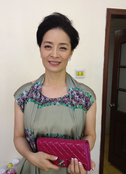 我的媳妇是女王中安琪儿是谁演的？安琪儿的饰演者顾艳的个人资料