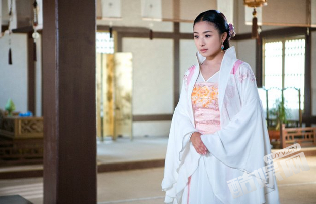 兰陵王妃桃花和元清锁是什么关系？桃花为什么救元清锁？