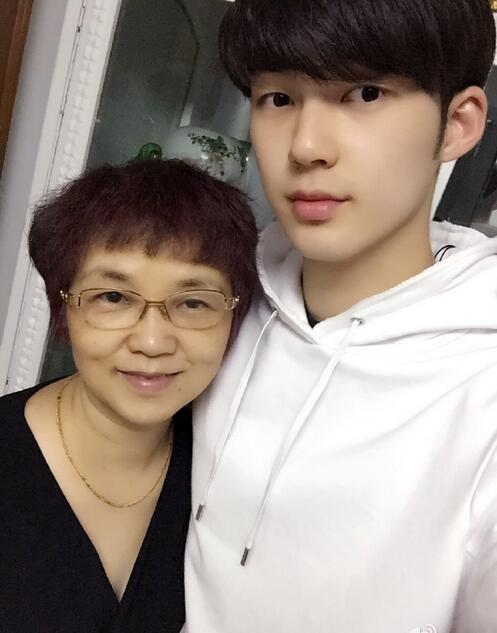 董力的经纪人是谁13167166615