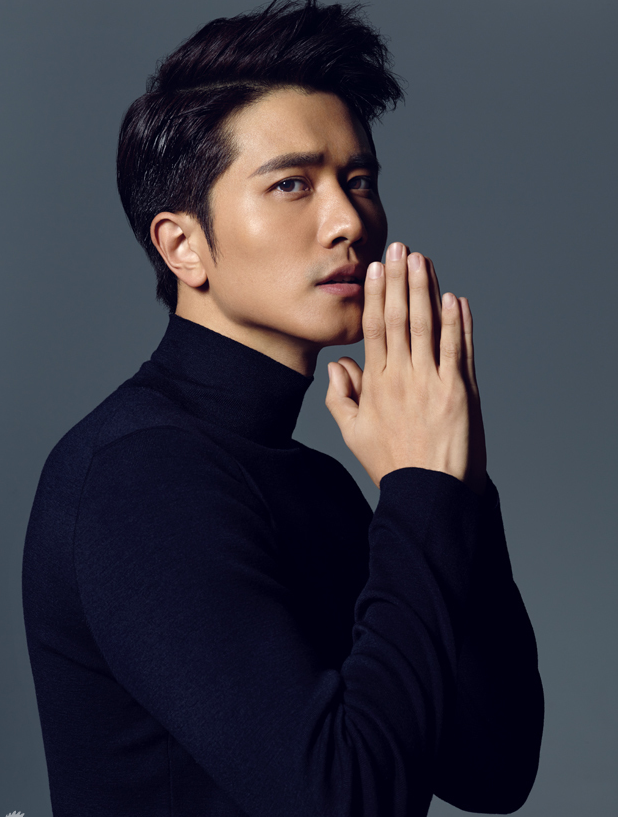 彭冠英帅气写真