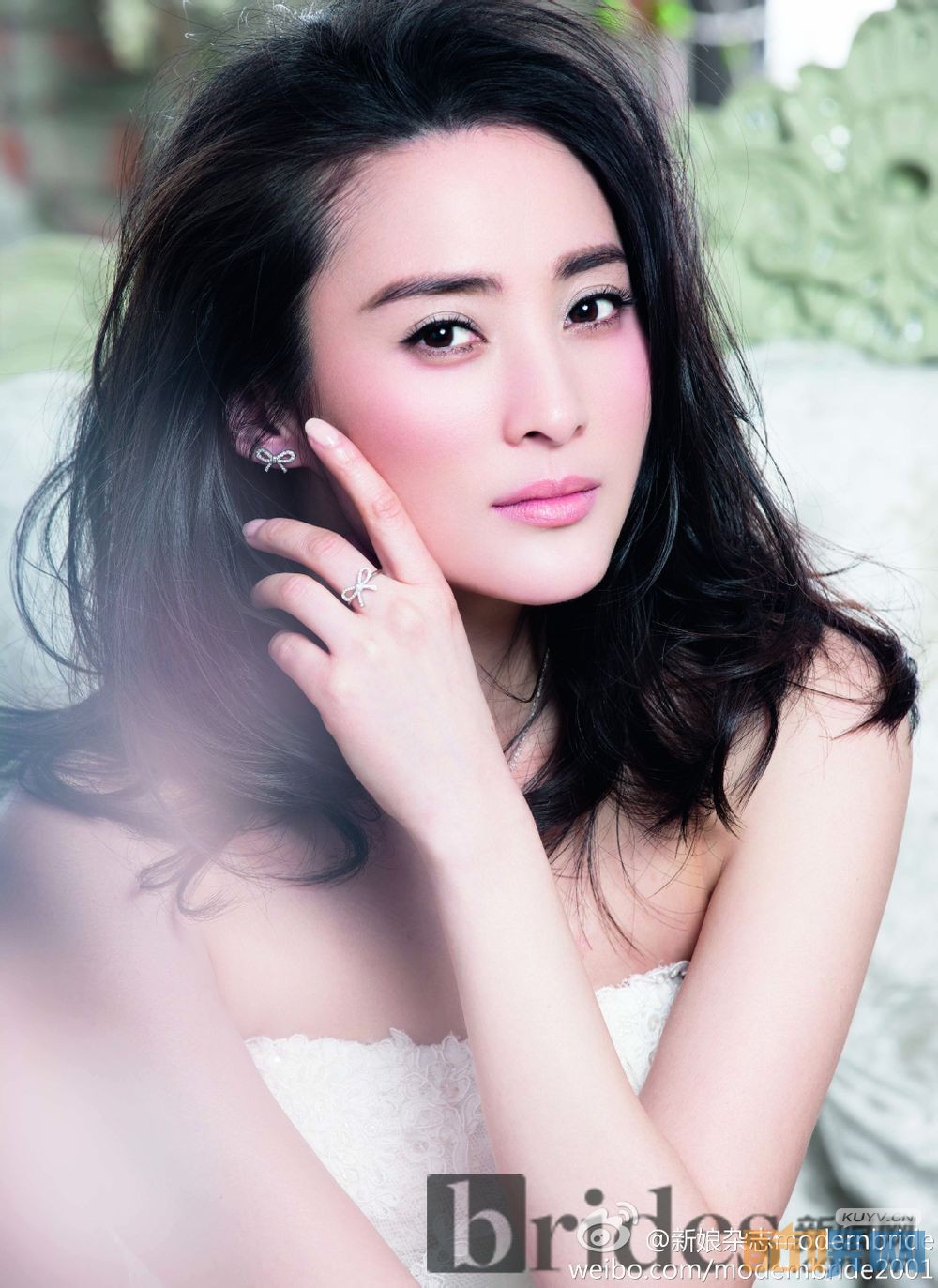 蒋勤勤离婚了吗？蒋勤勤陈建斌离婚是真的吗？蒋勤勤离婚原因是什么？