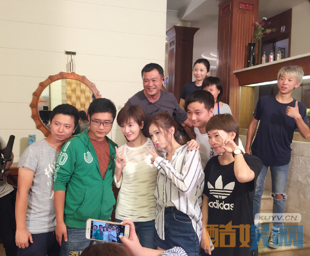 一路繁花相送片场照