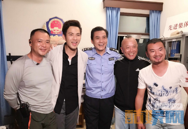 一路繁花相送片场照