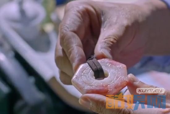 鬼吹灯之精绝古城王胖子的玉佩是怎么得来的?玉佩有什么来历?
