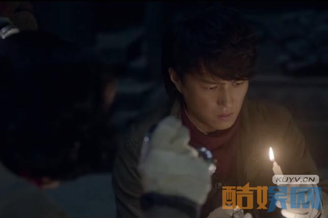 鬼吹灯之精绝古城为什么要在东南角点蜡烛？点蜡烛有什么作用？