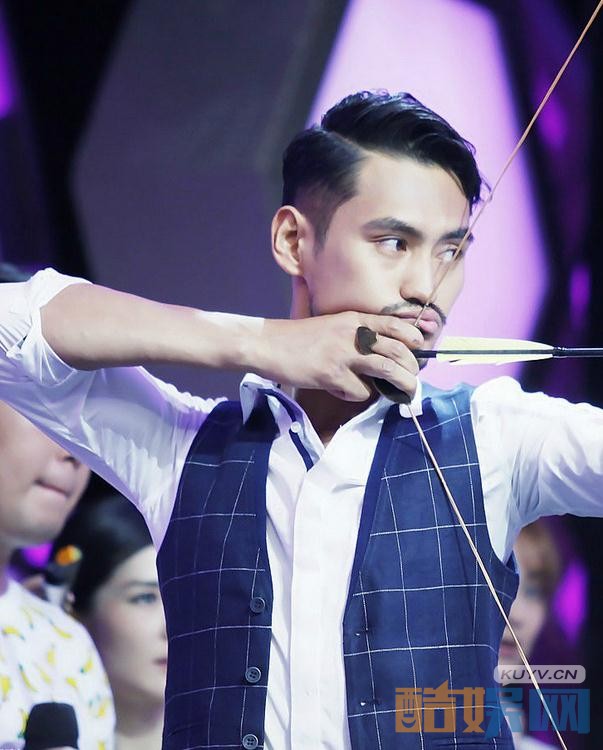 袁弘《快乐大本营》综艺照