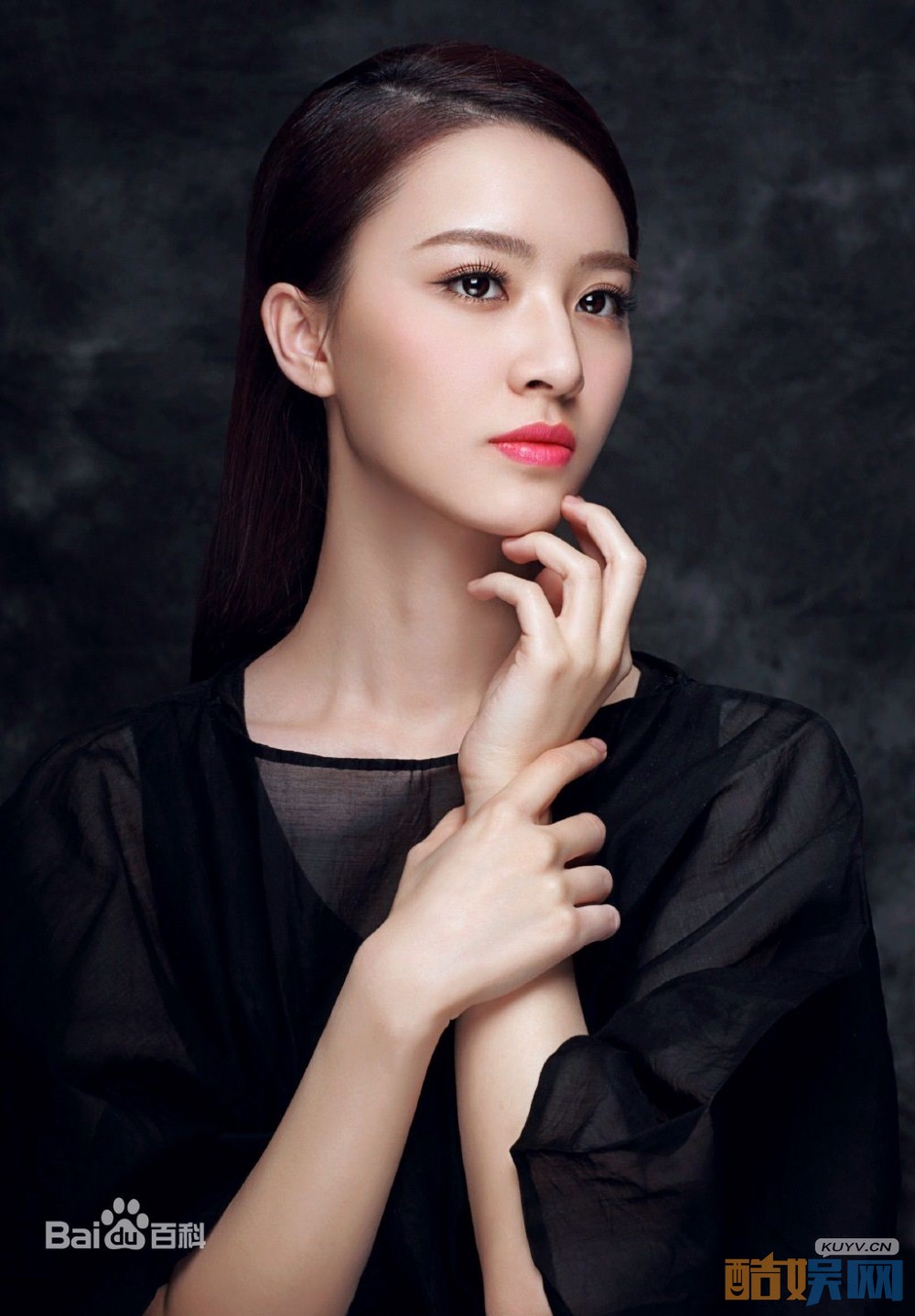 大唐荣耀何灵依扮演者梁婧娴海量写真生活照欣赏