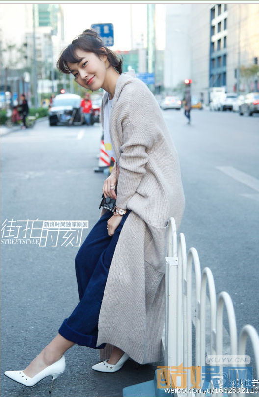 鸡毛飞上天邱岩是谁扮演的  鸡毛飞上天邱岩扮演者张佳宁个人资料、写真杂志、街拍照欣赏