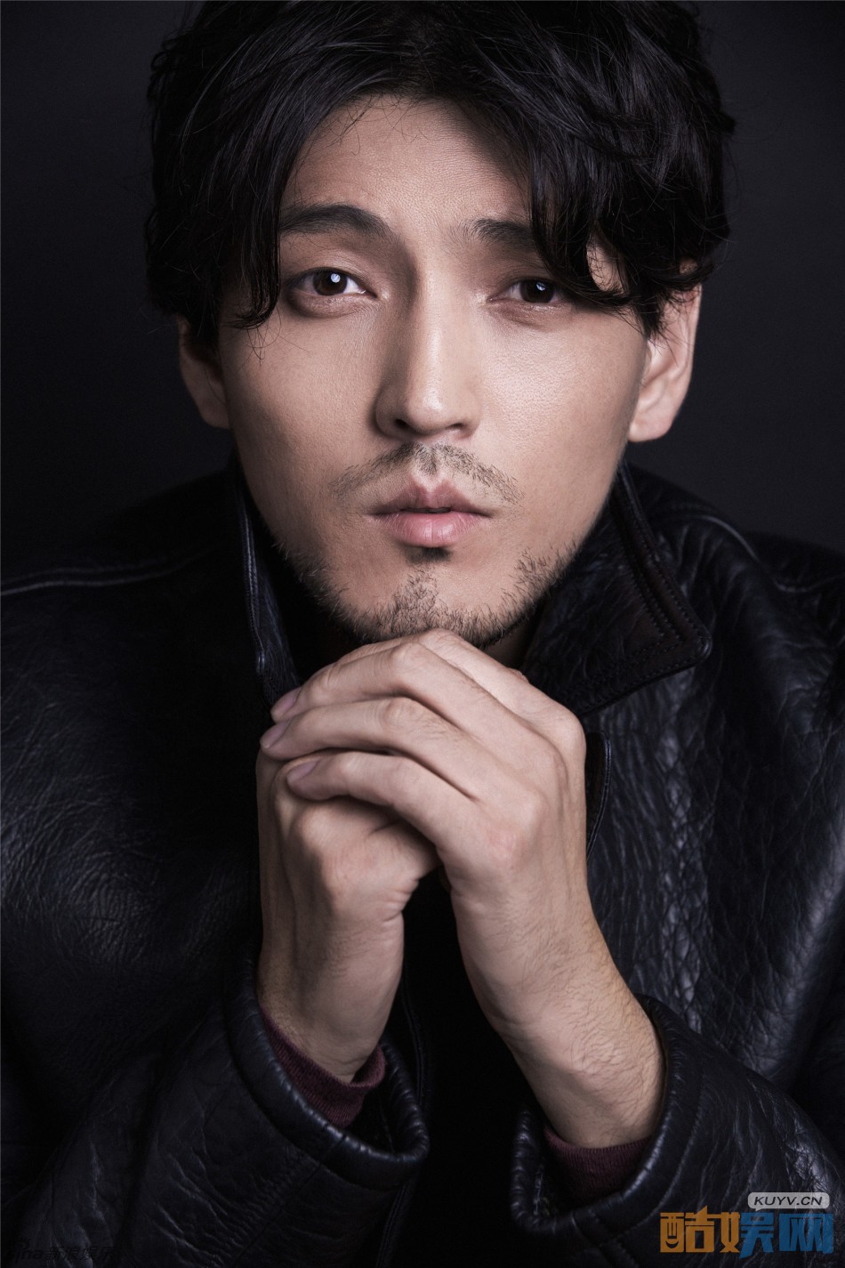 隋咏良忧郁气质写真