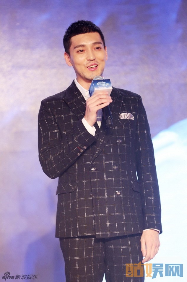 隋咏良出席活动照