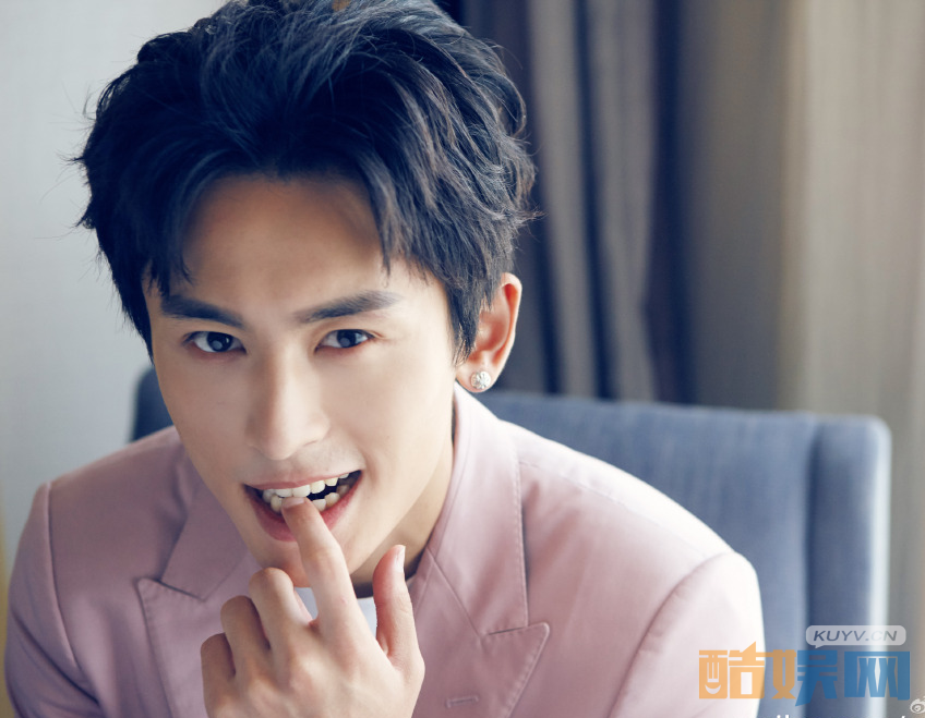 云巅之上柯洛是谁演的？云巅之上柯洛扮演者张哲瀚个人资料、写真美照欣赏