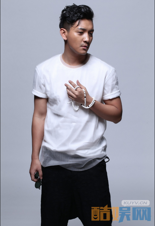 鸡毛飞上天王旭是谁扮演的？鸡毛飞上天王旭扮演者花昆个人资料写真、杂志欣赏
