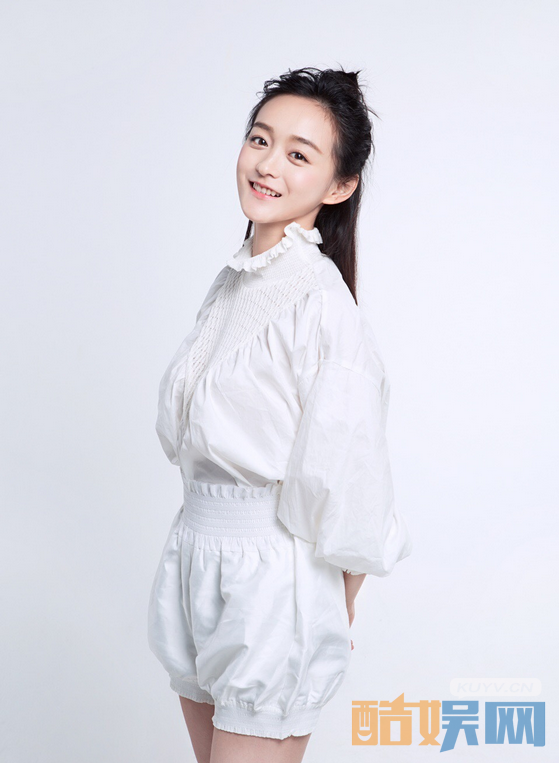云巅之上沈嫣是谁扮演的？云巅之上沈嫣扮演者何泓姗个人资料、写真、杂志欣赏