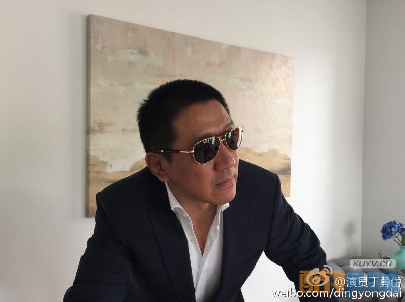 剃刀边缘金三普是谁演的？剃刀边缘金三普扮演者丁勇岱个人资料、写真、生活照欣赏