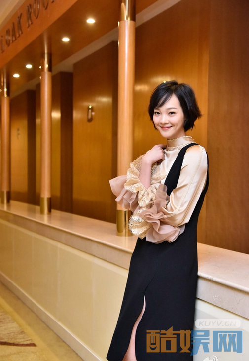 何杜娟个人经历 何杜娟个人资料简介  何杜娟杂志、写真、生活照欣赏