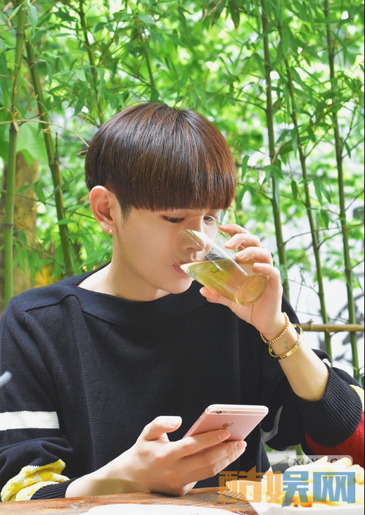 这个世界不看脸仇英树是谁演的？这个世界不看脸仇英树扮演者王新乔个人资料、写真、生活照欣赏