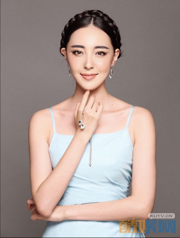 米露个人经历  米露个人资料简介  米露写真、杂志、活动照欣赏