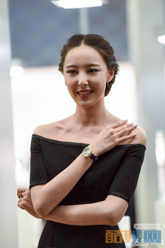 米露个人经历  米露个人资料简介  米露写真、杂志、活动照欣赏