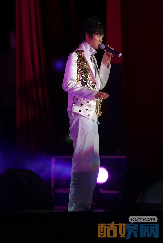 付辛博好男儿写真