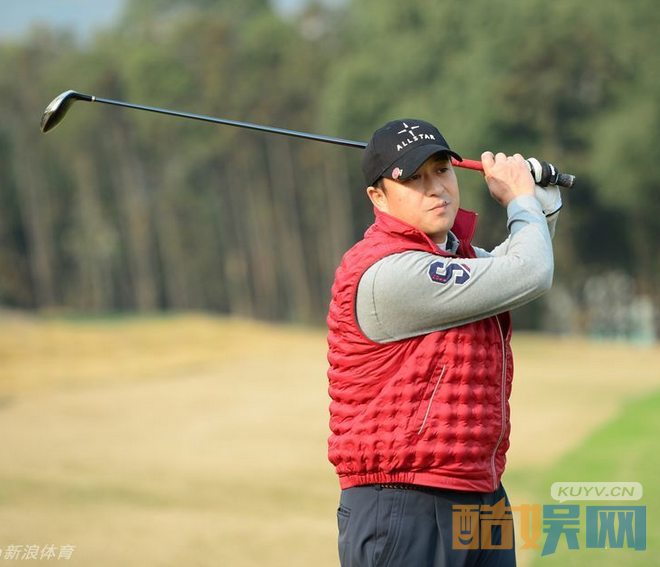 张嘉译个人经历   张嘉译个人资料简介 张嘉译写真、杂志、生活照欣赏  