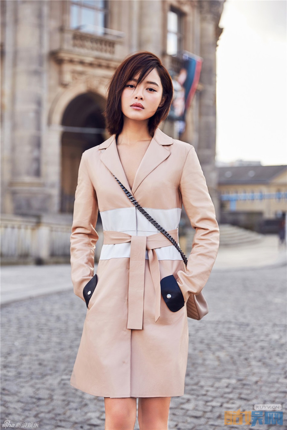 辛芷蕾时尚街拍写真