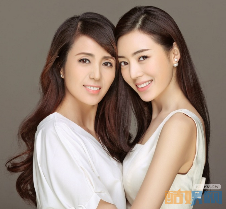 被催眠的催眠师夏曳是谁演的？被催眠的催眠师夏曳扮演者何美璇个人资料、写真、生活照欣赏