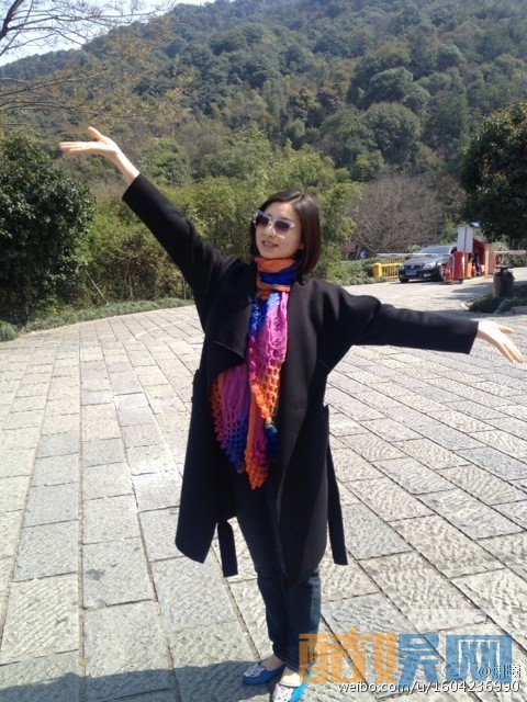 斓曦生活照写真