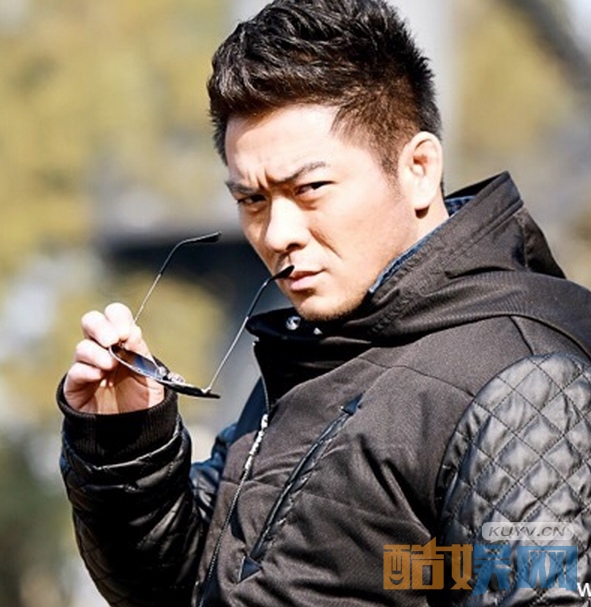 被催眠的催眠师李正阳是谁演的？被催眠的催眠师李正阳扮演者鲍鲲个人资料、写真、生活照欣赏
