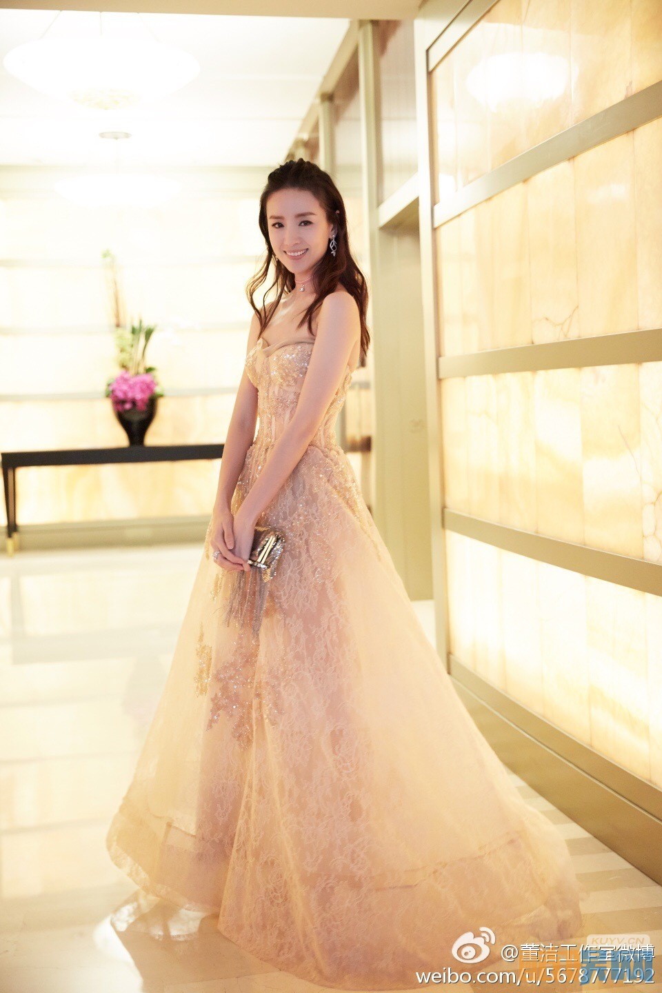 董洁参加活动写真