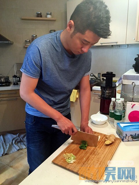 任重生活照写真