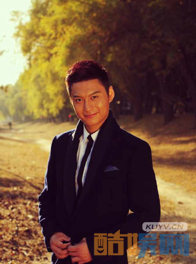 御姐归来何一坤是谁演的？御姐归来何一坤的扮演者侯京健个人资料、写真、生活照欣赏