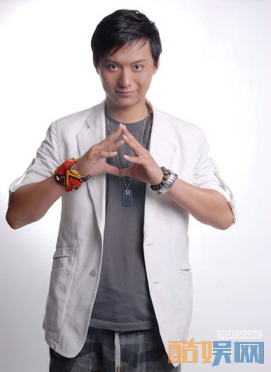 御姐归来何一坤是谁演的？御姐归来何一坤的扮演者侯京健个人资料、写真、生活照欣赏