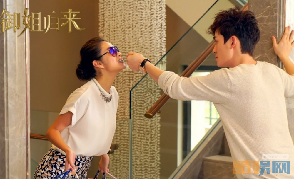 御姐归来曝片头曲《闪烁》 摇滚女孩程诗迦魅力开嗓