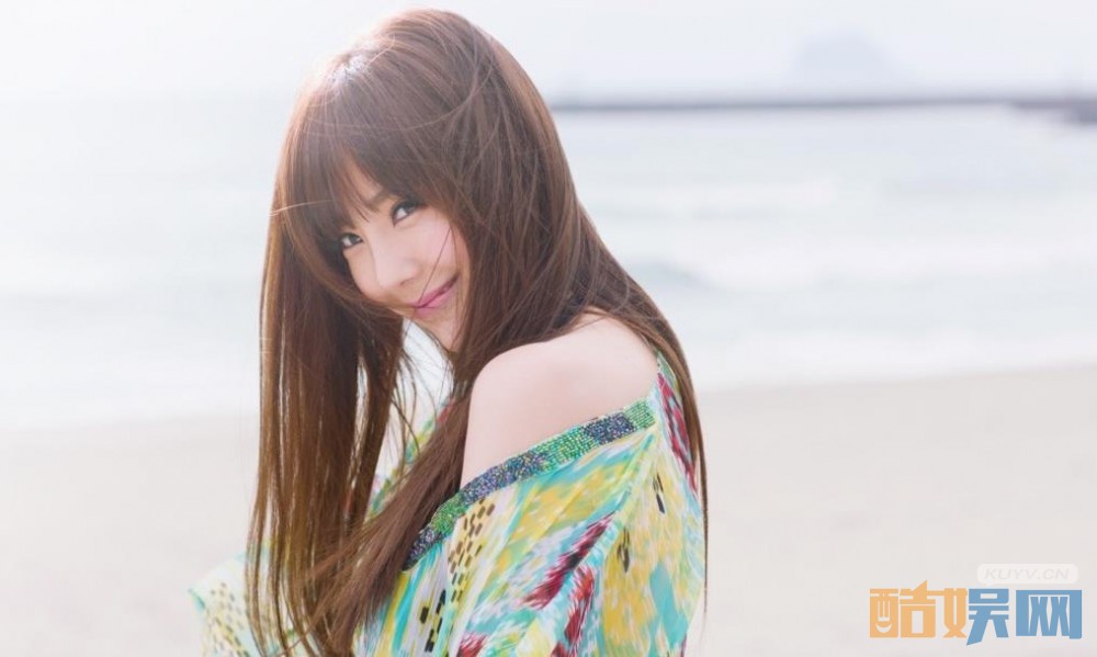 繁星四月李宝英是谁演的?繁星四月李宝英扮演者赵奕欢个人资料、写真、生活照欣赏