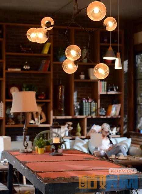 《王子咖啡店》片场照