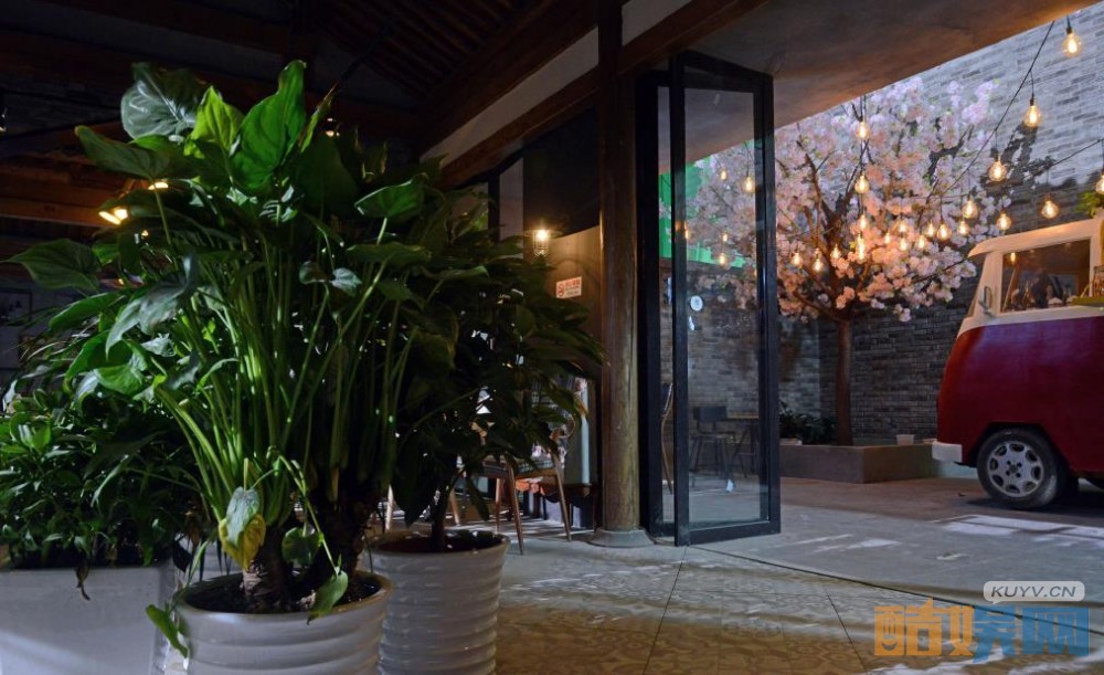 《王子咖啡店》片场照