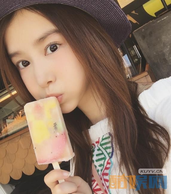 繁星四月闵四月妈妈的远房侄女闵一蓉是谁演的？繁星四月闵一蓉扮演者李佳颖个人资料、写真、生活照欣赏
