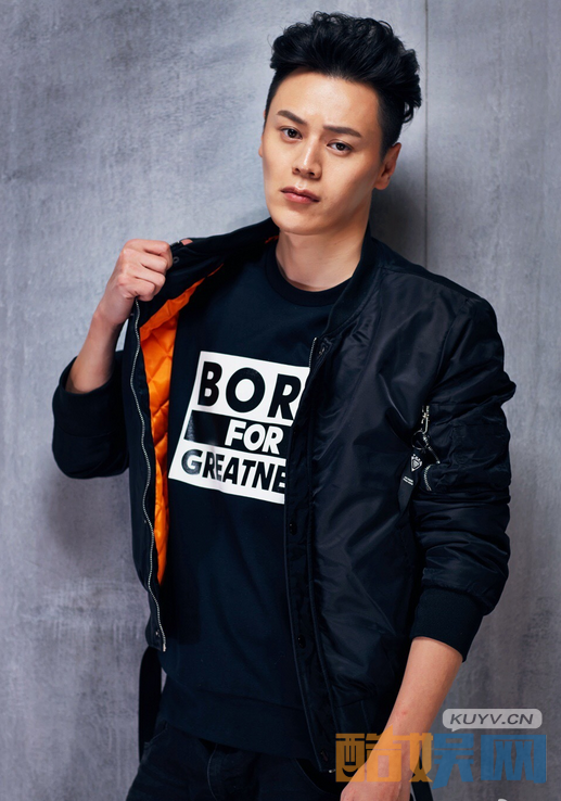 王厦个人经历 王厦个人资料简介 王厦写真、生活照、活动照欣赏