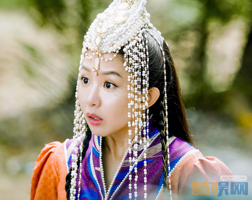 狼殿下曝剧照  王大陆李沁演绎虐心爱恋