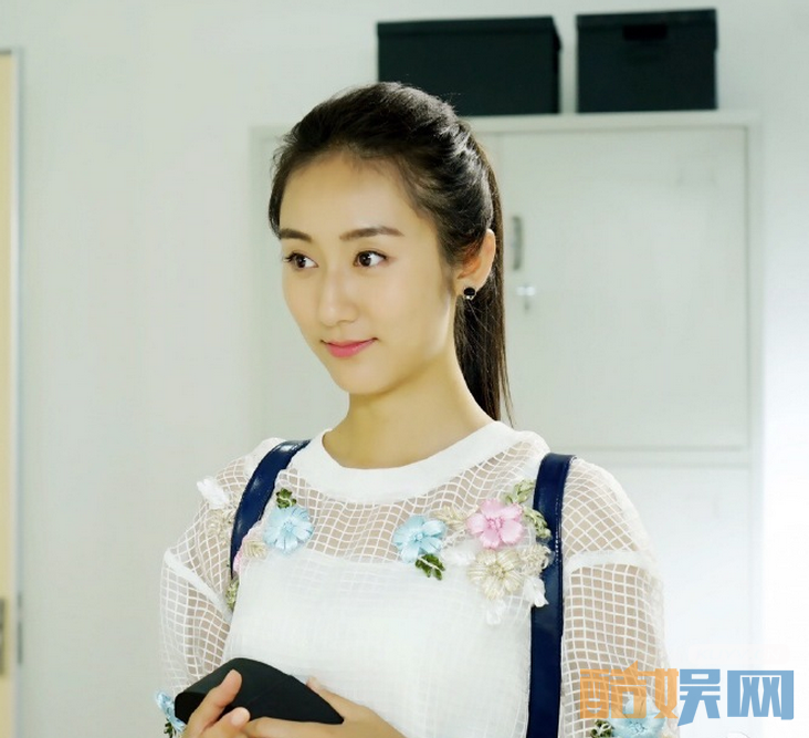 蒋方婷个人经历  蒋方婷个人资料简介  蒋方婷写真、生活照、活动照欣赏
